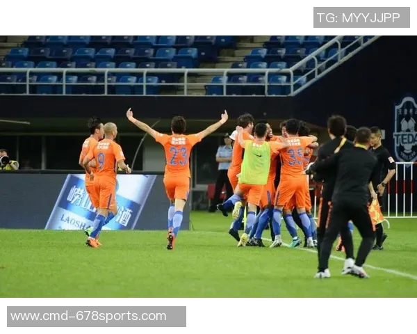 鲁能与富力激战正酣董路解读比赛背后的精彩故事与战术分析